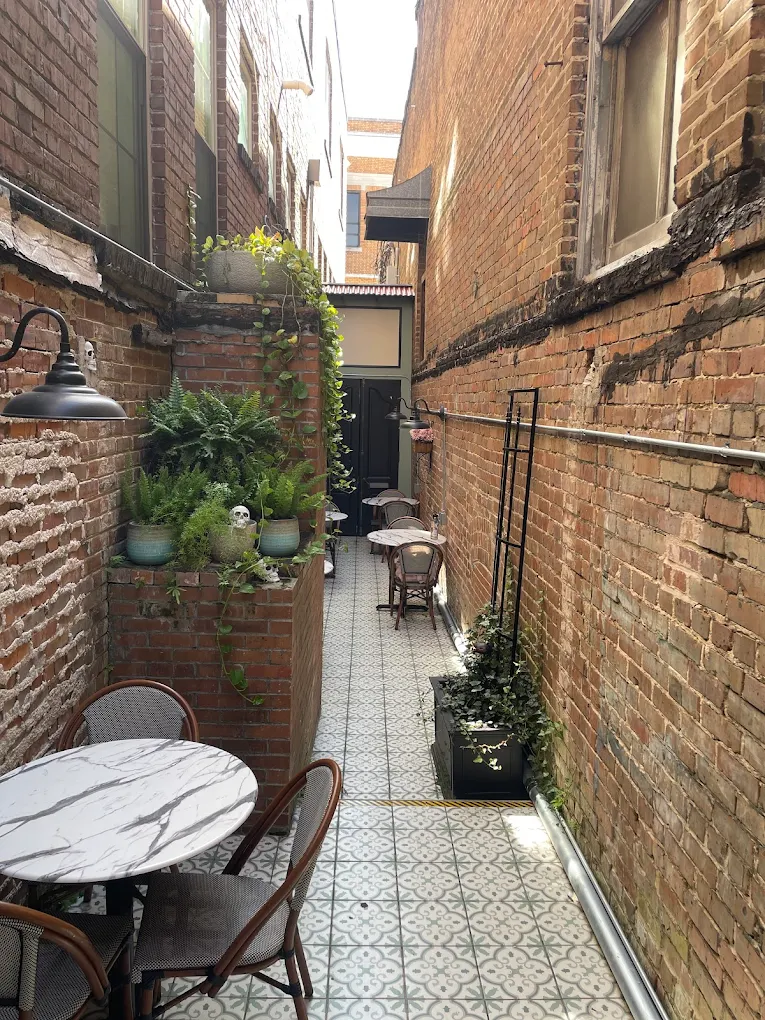 Café de Luna outdoor seating